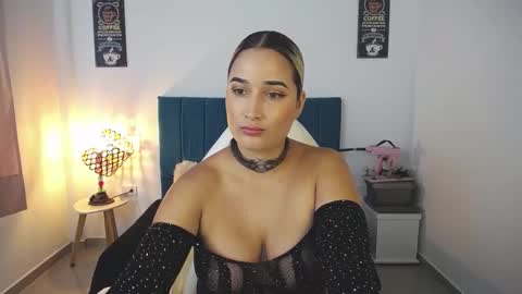 Snapshot of alicee_wild_ chatting on 09/12/25, 10:32 Alicia 1000 PM - 600 AM COLOMBIAN TIME online show from 09/12/25, 10:32