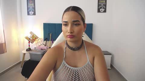 Snapshot of alicee_wild_ chatting on 09/30/25, 08:36 Alicia 1000 PM - 600 AM COLOMBIAN TIME online show from 09/30/25, 08:36