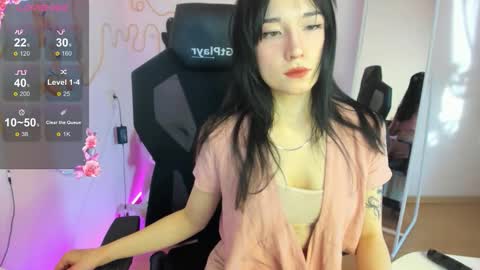 Snapshot of aliceeinwonderlanddd chatting on 02/28/26, 02:45 Alice online show from 02/28/26, 02:45