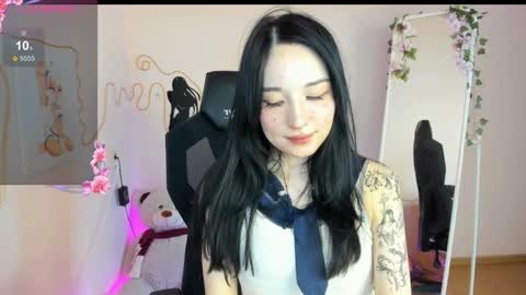 Snapshot of aliceeinwonderlanddd chatting on 03/27/26, 08:26 Alice online show from 03/27/26, 08:26