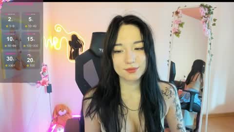 Snapshot of aliceeinwonderlanddd chatting on 04/04/26, 02:43 Alice online show from 04/04/26, 02:43