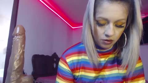 aliceesmiths online show from 12/14/24, 05:25