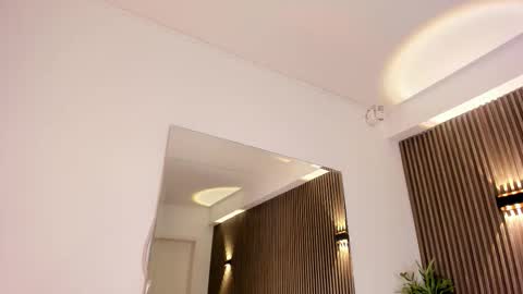 Snapshot of alicehanz_ chatting on 01/15/26, 04:17 Alice online show from 01/15/26, 04:17