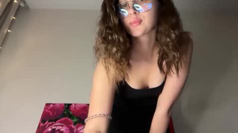 Snapshot of aliceinlustland chatting on 04/07/26, 05:46 aliceinlustland online show from 04/07/26, 05:46