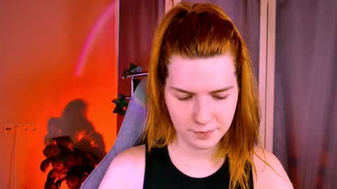 Snapshot of aliceinredsquare_ chatting on 07/10/26, 05:12 Alice online show from 07/10/26, 05:12