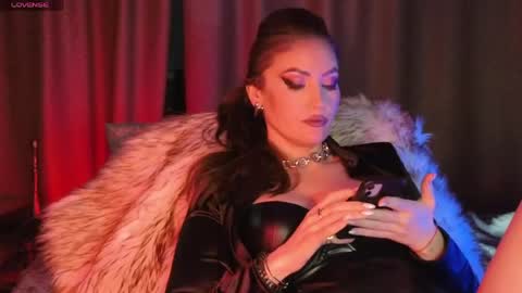 Snapshot of alicejameson chatting on 04/28/26, 09:31 alicejameson online show from 04/28/26, 09:31