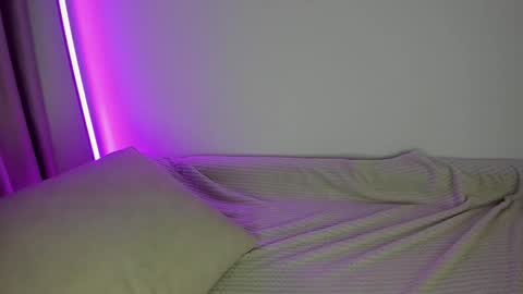 Snapshot of alicelevine chatting on 12/23/24, 08:22 AliceLevine online show from 12/23/24, 08:22