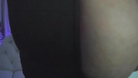 Snapshot of alicelevine chatting on 10/16/25, 04:02 AliceLevine online show from 10/16/25, 04:02