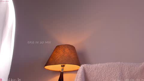 Snapshot of alicelu_ chatting on 03/09/25, 11:58 Elle online show from 03/09/25, 11:58