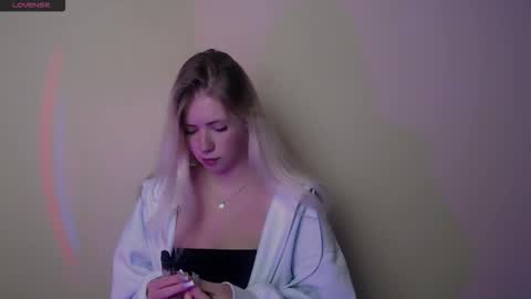 Alice online show from 09/23/25, 12:30