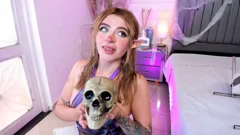 Miss Alice online show from 10/28/25, 07:05