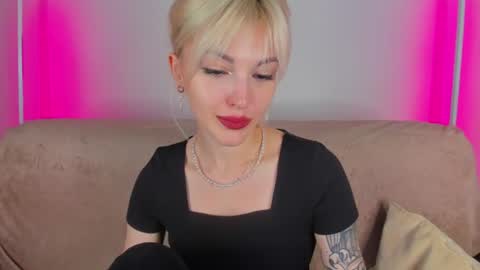 Snapshot of alicemonro chatting on 07/08/26, 01:43 alicemonro online show from 07/08/26, 01:43