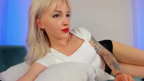 Snapshot of alicemonro chatting on 07/12/26, 01:51 alicemonro online show from 07/12/26, 01:51