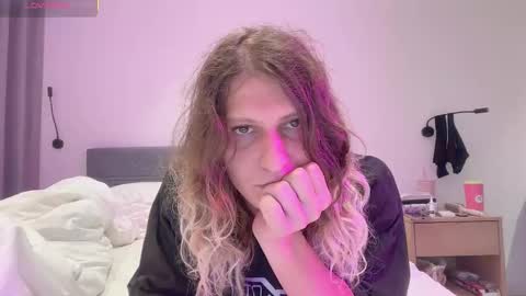 AlicePinkhead online show from 11/20/25, 09:31