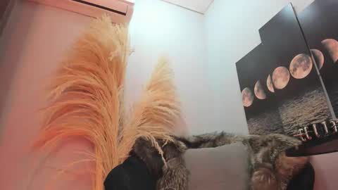 Snapshot of alicepoixxxon chatting on 11/11/25, 04:01 ALICE online show from 11/11/25, 04:01