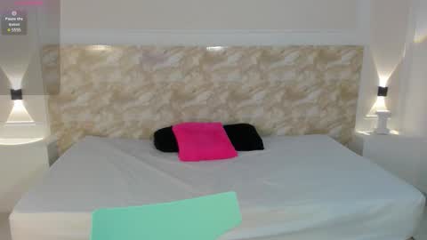 Snapshot of aliceross1 chatting on 11/14/25, 08:07 AliceRoss online show from 11/14/25, 08:07