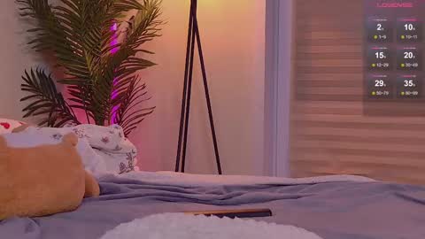 Snapshot of alicesis chatting on 02/27/25, 11:04 Alice online show from 02/27/25, 11:04