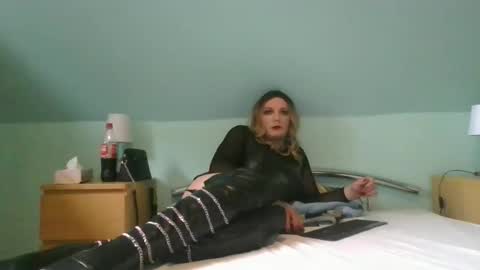 Alice online show from 10/21/25, 11:44