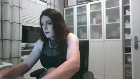 Alice online show from 11/07/25, 10:21