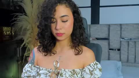Snapshot of alicestevens_ chatting on 04/18/26, 04:00 Alicestevens online show from 04/18/26, 04:00