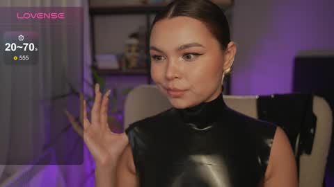 Snapshot of alicesweetlove chatting on 12/14/24, 06:35 Alice online show from 12/14/24, 06:35