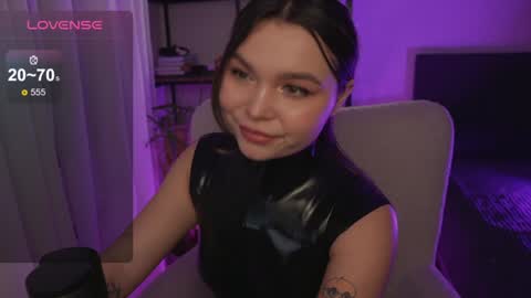 Snapshot of alicesweetlove chatting on 02/04/25, 08:24 Alice online show from 02/04/25, 08:24