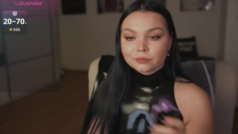 Snapshot of alicesweetlove chatting on 12/02/25, 12:16 Alice online show from 12/02/25, 12:16