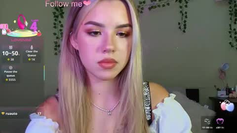 Sweet  Alice online show from 09/18/25, 05:04