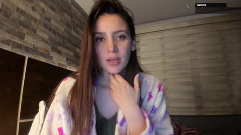 Snapshot of alicewillow chatting on 12/03/24, 02:58 Alice online show from 12/03/24, 02:58