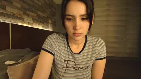 Snapshot of alicewillow chatting on 10/28/25, 11:18 Alice online show from 10/28/25, 11:18