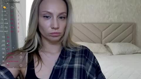 Snapshot of alicewonders_ chatting on 04/22/26, 07:33 Alice online show from 04/22/26, 07:33