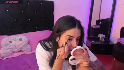 Snapshot of alicewoodville chatting on 01/23/25, 05:52 Alice online show from 01/23/25, 05:52