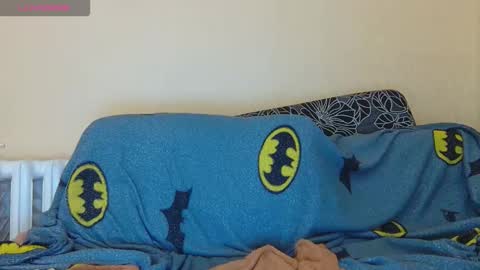 Snapshot of alicewoolfy chatting on 09/30/25, 05:01 AliceWoolfy online show from 09/30/25, 05:01