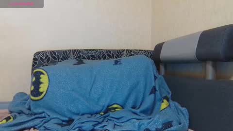 Snapshot of alicewoolfy chatting on 12/19/25, 10:06 AliceWoolfy online show from 12/19/25, 10:06