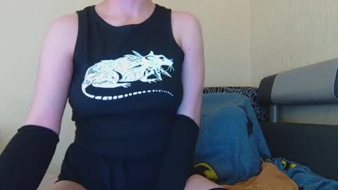 Snapshot of alicewoolfy chatting on 05/22/26, 11:10 AliceWoolfy online show from 05/22/26, 11:10