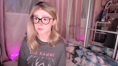 Snapshot of alicexbae chatting on 03/09/26, 03:38 from wonderland online show from 03/09/26, 03:38