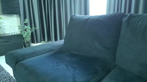 Snapshot of alicexsquirt chatting on 02/27/25, 01:49 Alice online show from 02/27/25, 01:49