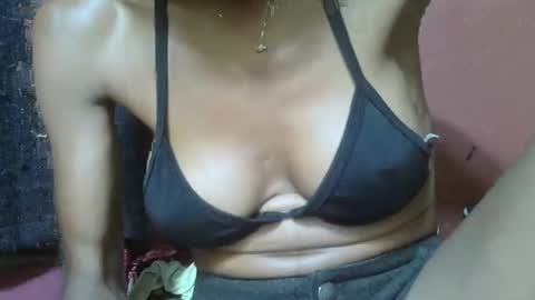 Snapshot of alicia253177 chatting on 02/16/25, 06:21 alicia253177 online show from 02/16/25, 06:21