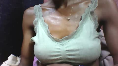 Snapshot of alicia253177 chatting on 09/16/25, 05:25 alicia253177 online show from 09/16/25, 05:25