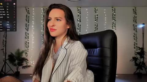 Snapshot of alicia_art_ chatting on 11/10/25, 06:51 Alicia online show from 11/10/25, 06:51