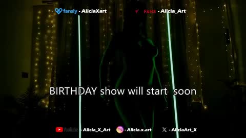 Snapshot of alicia_art_ chatting on 04/25/26, 02:14 Alicia online show from 04/25/26, 02:14