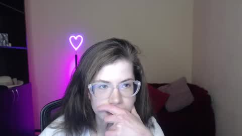 Snapshot of alicia_folow chatting on 02/07/25, 12:39 Alicia online show from 02/07/25, 12:39