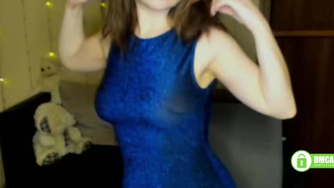 Snapshot of alicia_folow chatting on 02/19/25, 03:50 Alicia online show from 02/19/25, 03:50