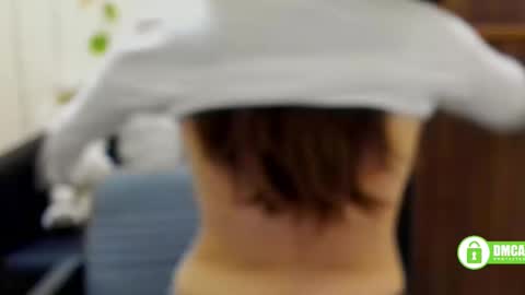 Snapshot of alicia_folow chatting on 02/23/25, 06:28 Alicia online show from 02/23/25, 06:28