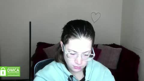 Snapshot of alicia_folow chatting on 11/01/25, 12:18 Alicia online show from 11/01/25, 12:18