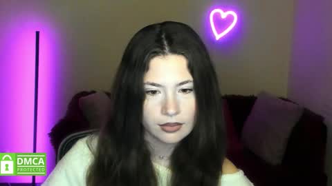 Snapshot of alicia_folow chatting on 11/26/25, 12:28 Alicia online show from 11/26/25, 12:28