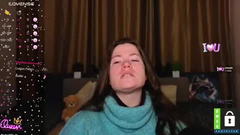 Snapshot of alicia_folow chatting on 02/05/26, 06:51 Alicia online show from 02/05/26, 06:51