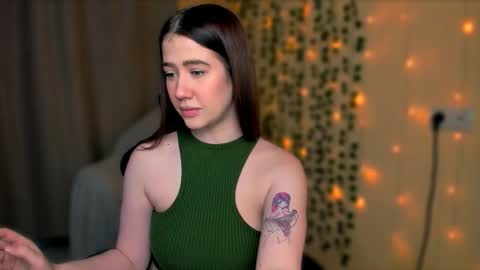 Alicia online show from 10/24/25, 10:39