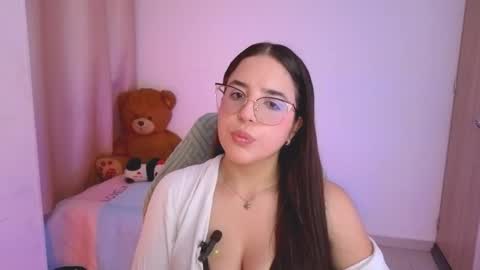 Snapshot of alicia_hotxx chatting on 03/13/26, 05:30 alison online show from 03/13/26, 05:30
