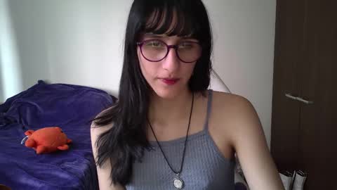 Snapshot of alicia_love29 chatting on 01/17/25, 10:34 Alice online show from 01/17/25, 10:34